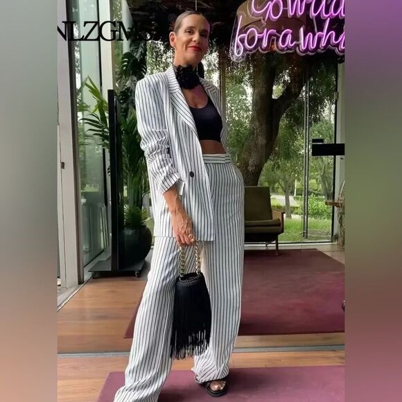 Zara NWT oversized striped blazer Striped Blazer White Black Size XS - Picture 4 of 7